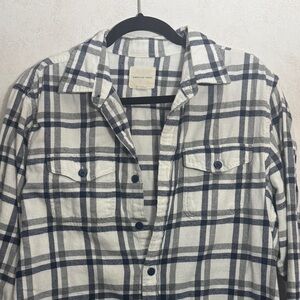 American Eagle Outfitters Plaid Shirt in Cream and Navy
